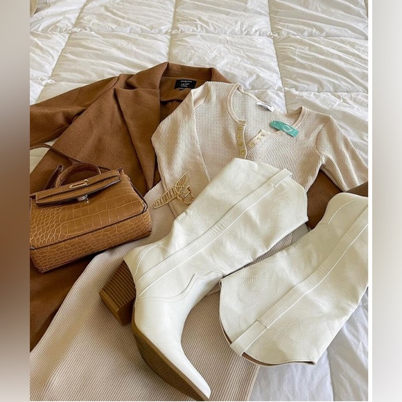 Arromic Western Cowgirl Boots Embroidered, Knee-High, Pointed Toe, Chunky Heel - Picture 2 of 6